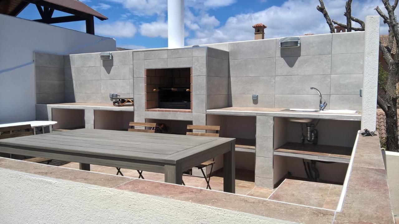 Villa Royale Private Pool Top Of The Hill Superb Views 卡尔佩 外观 照片